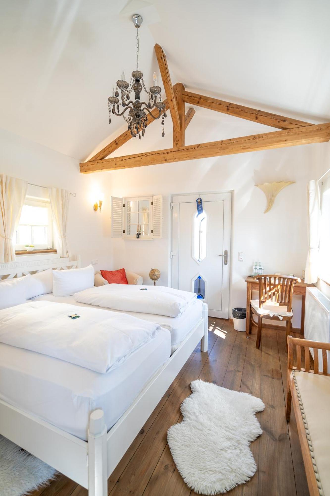 Landhaus Hotel Wolfratshausen Zewnętrze zdjęcie