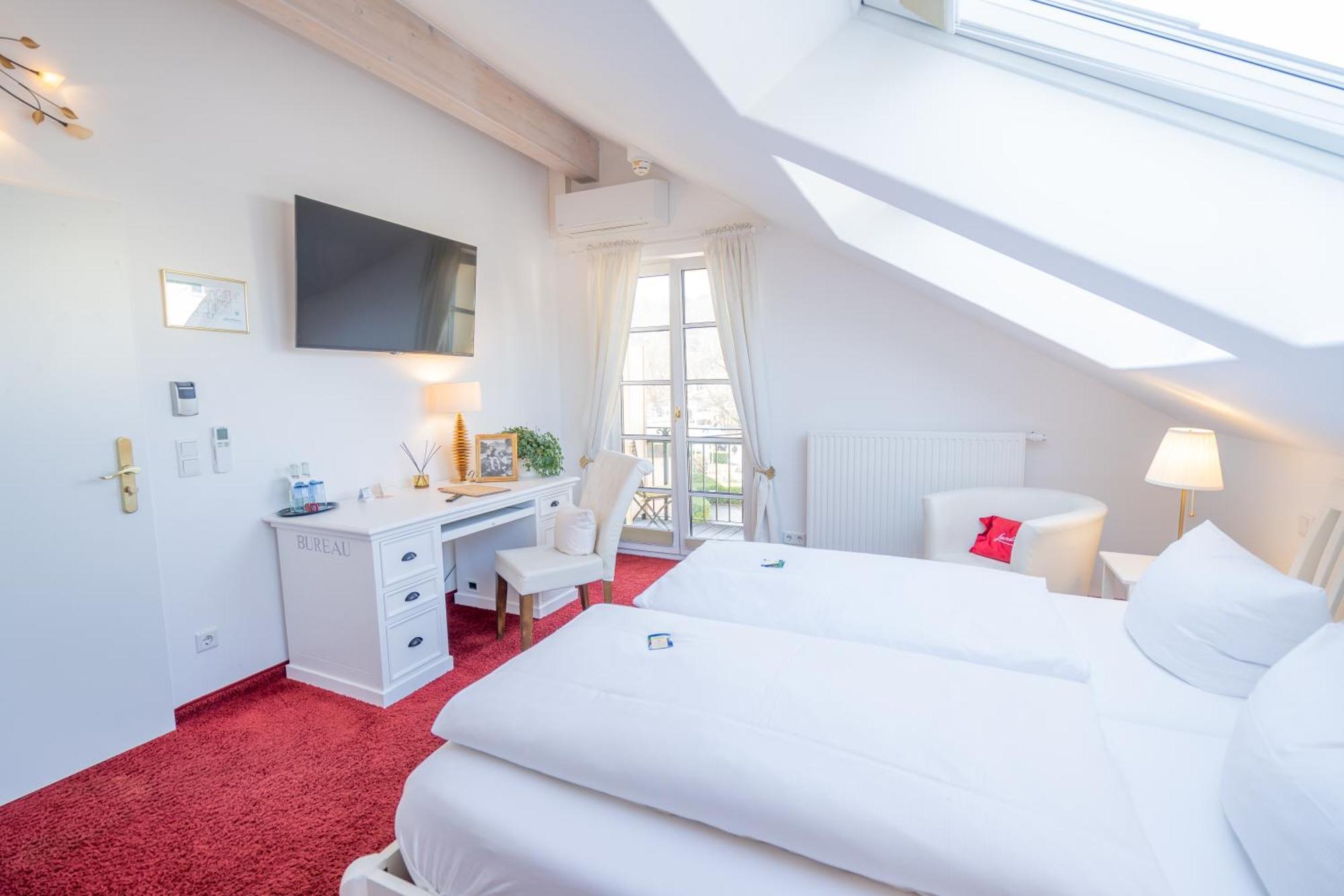 Landhaus Hotel Wolfratshausen Zewnętrze zdjęcie