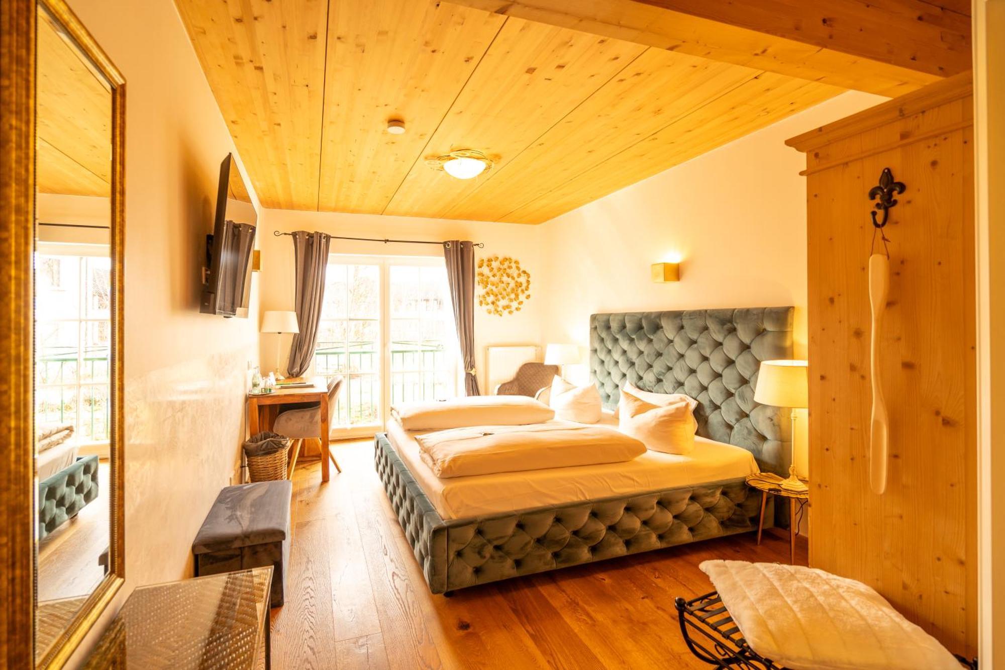Landhaus Hotel Wolfratshausen Zewnętrze zdjęcie