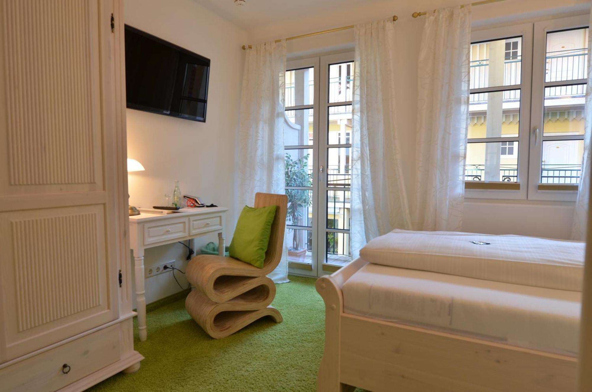 Landhaus Hotel Wolfratshausen Zewnętrze zdjęcie