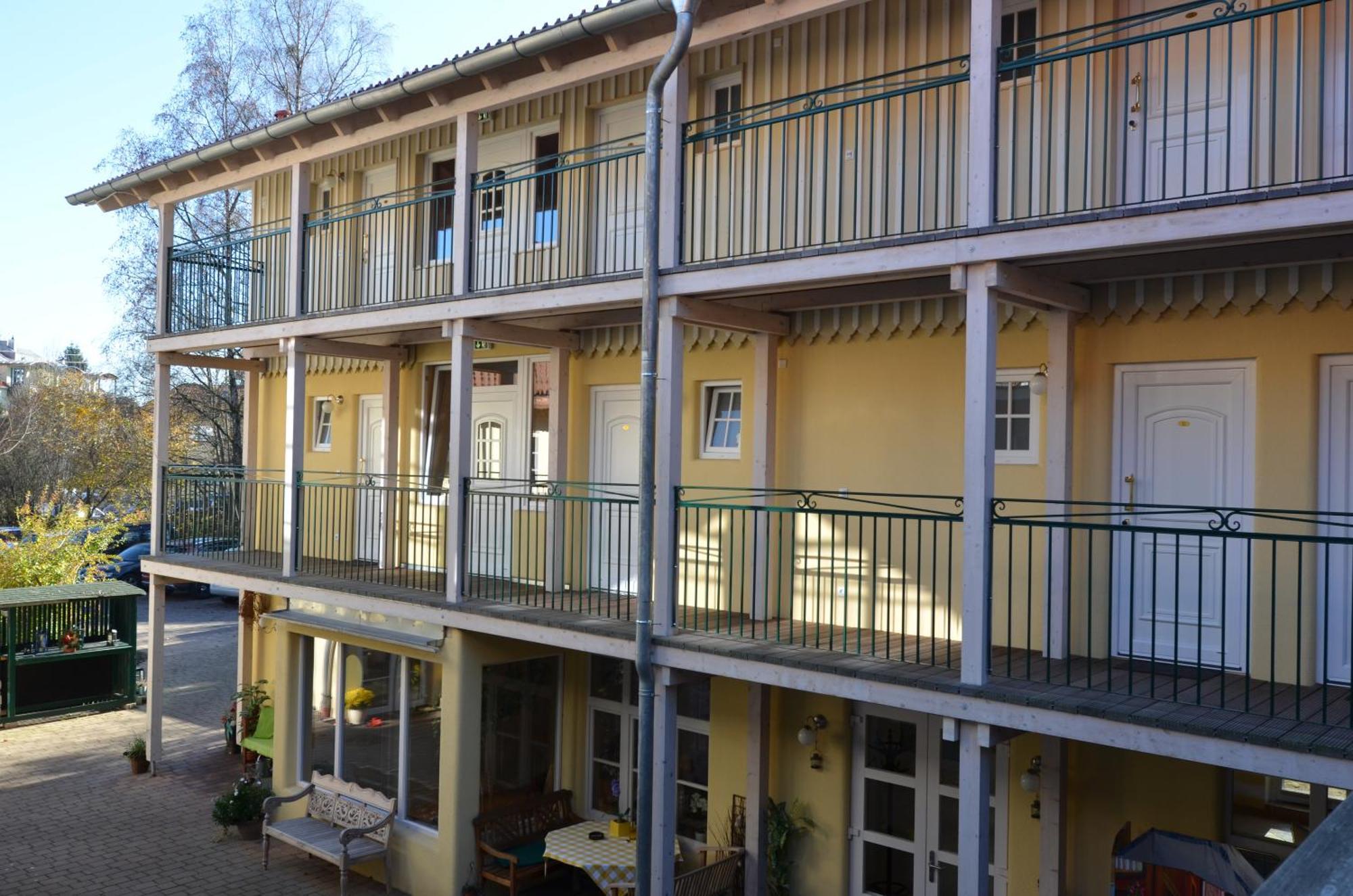 Landhaus Hotel Wolfratshausen Zewnętrze zdjęcie