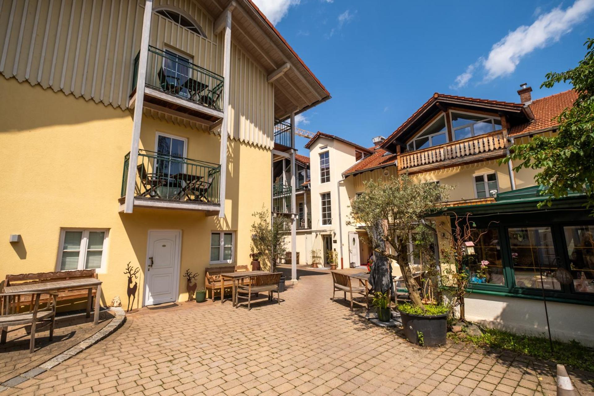 Landhaus Hotel Wolfratshausen Zewnętrze zdjęcie