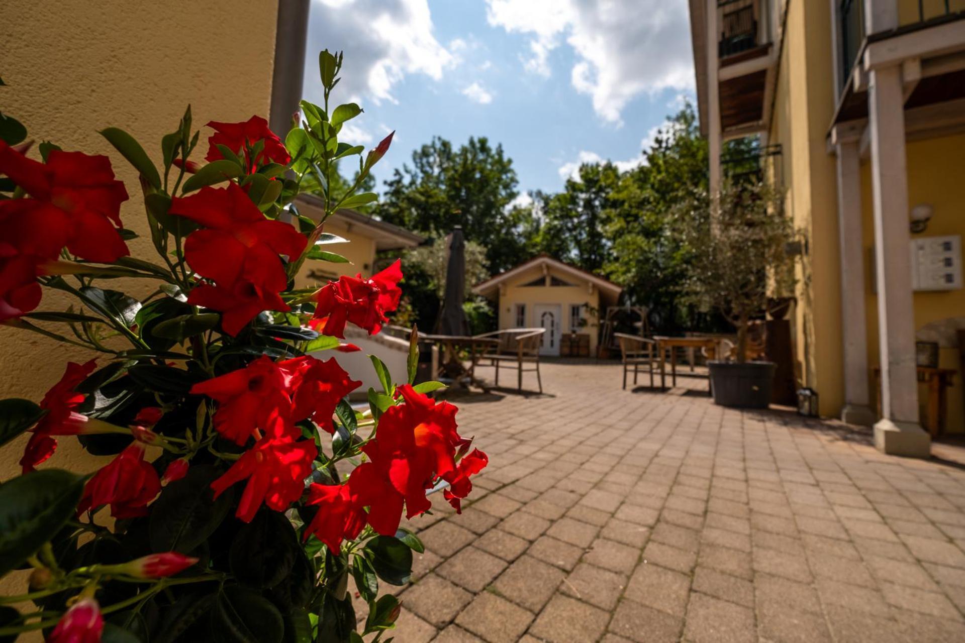 Landhaus Hotel Wolfratshausen Zewnętrze zdjęcie